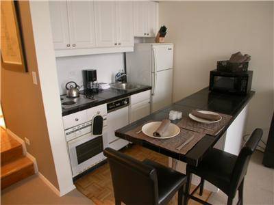 Short term Rental. Furnished Studio Apartment. Midtown. 2 min walk to Subway, restaurants, shops.