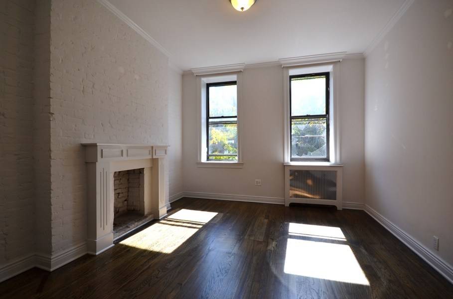 Greenwich Village One Bedroom on a Beautiful and Charming Block