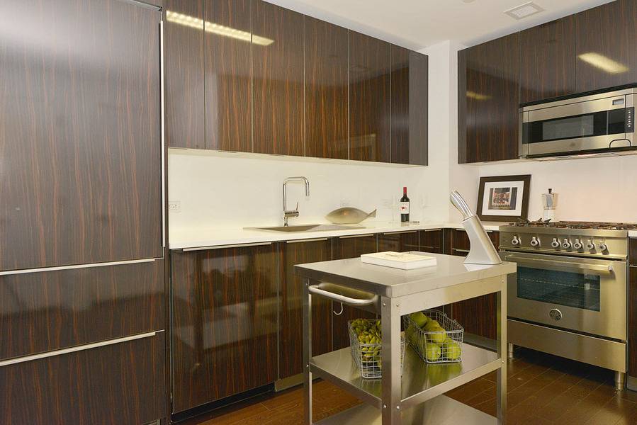Financial District New 2 bed 2 bath , Full Service Building, Balcony, River View, Free Month, No Fee