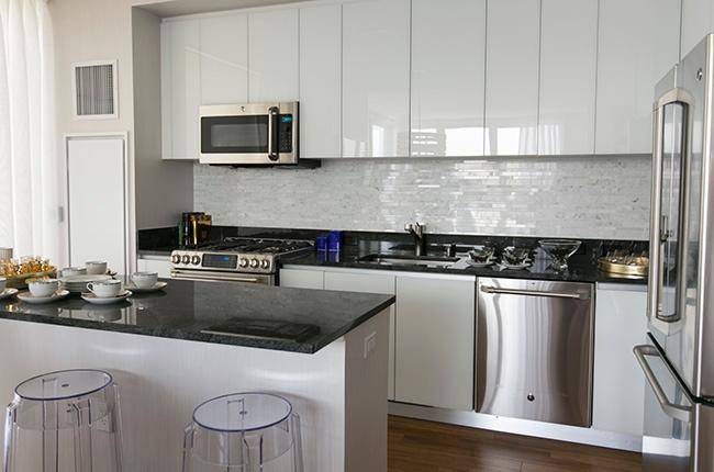 Upper West Side 2 Bedroom 2 Bathroom, Full Service Luxury Building, Great Closet Space, City Views, Pool, No Fee