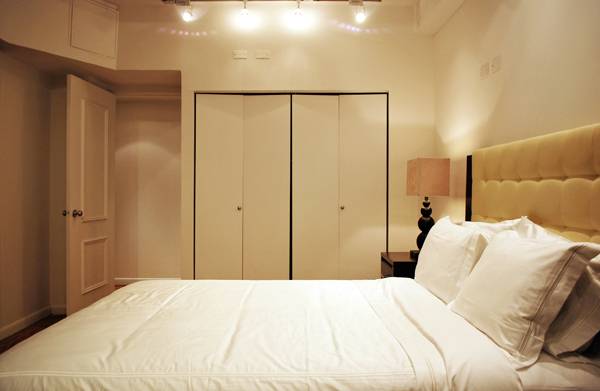 ELEGANT AND FANTASTIC 2 BDR-- W 58TH ST/ 7TH AVE..midtown west...COLOMBUS CIRCLE!