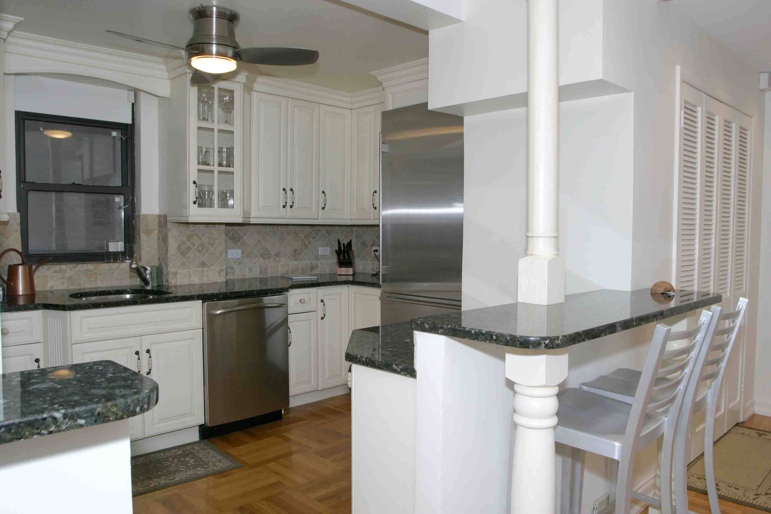 MURRAY HILL MANHATTAN CONDOMINIUM FIVE ROOMS  A MUST SEE  MIDTOWN LUXURY  TWO COMBINED APARTMENTS WASHER/DRYER