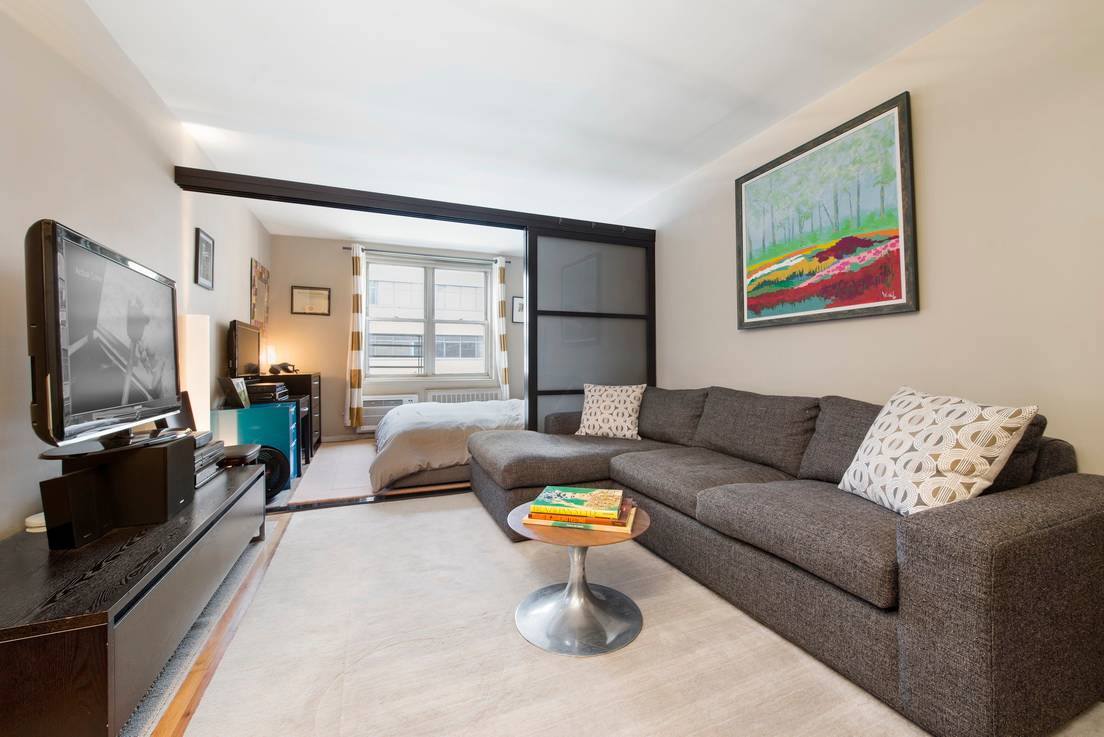 Mint Condition Studio Loft near Downtown Manhattan in Elevator Building