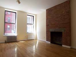 Stunning, Bright, Renovated 1 Bed in the Heart of Gramercy!! Incredible Apartment!! Call Before it's too late!! Don't wait until Next Year, Grab it!!