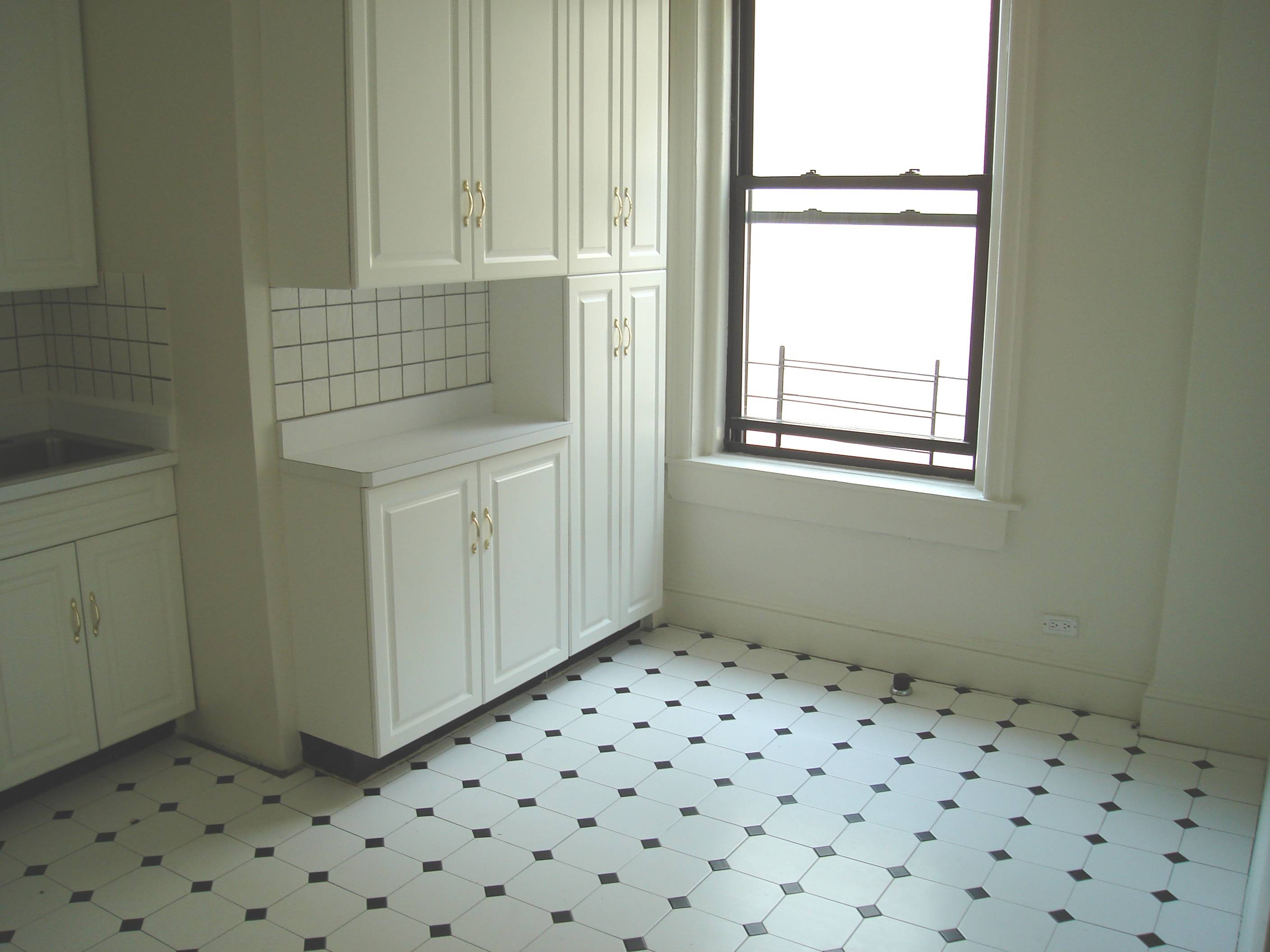 UPPER EAST SIDE - TWO BEDROOM