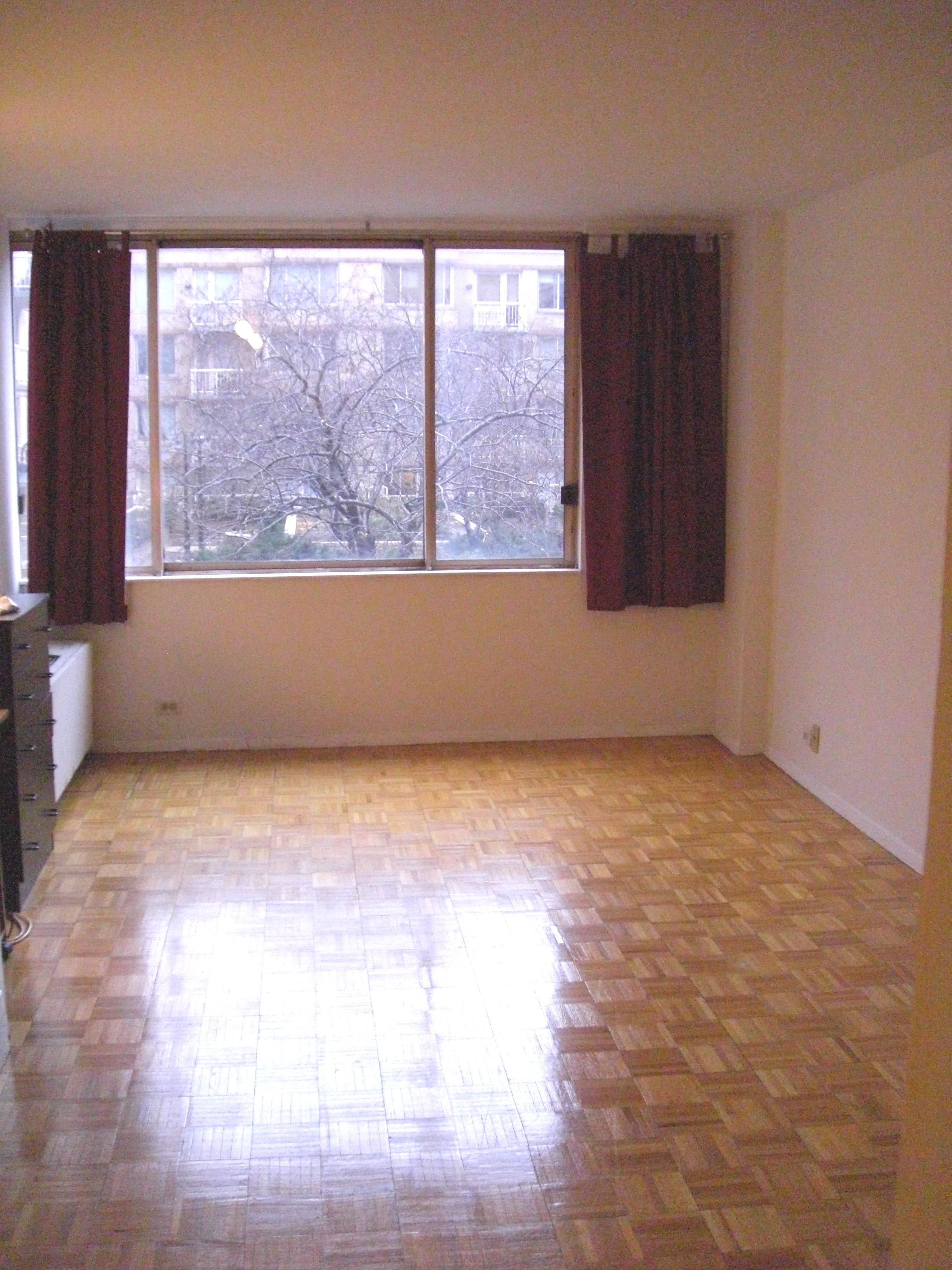HUGE Condo Studio Midtown West 50th/9th Avenue available for only $518,000