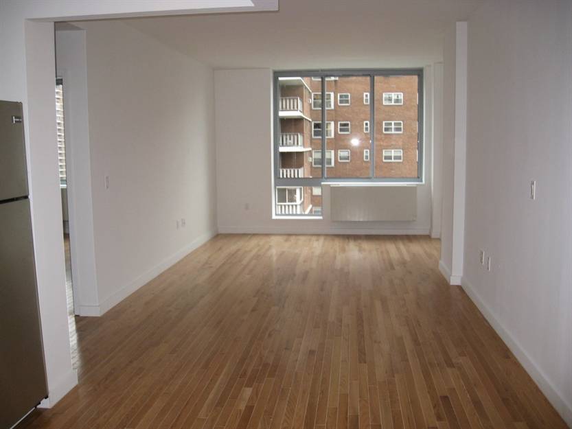 LARGE ONE BEDROOM-BRAND NEW BUILDING IN CHELSEA-CLEAN-BRIGHT-MASSIVE CLOSETS!
