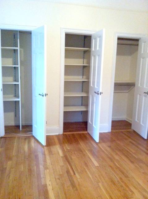 UES – Near Cornell Medical Center - Large Corner One Bedroom with Eat-In Windowed Kitchen