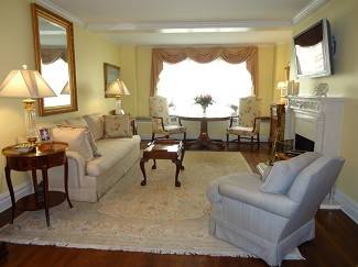 Prewar Two Bed *Two Bath* Home beautiful Midtown