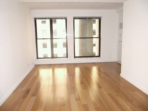 FINANCIAL DISTRICT:  MASSIVE 1200+SQ FT cONVERTIBLE 3 BEDROOM- PRIME WALL STREET LOCATION!