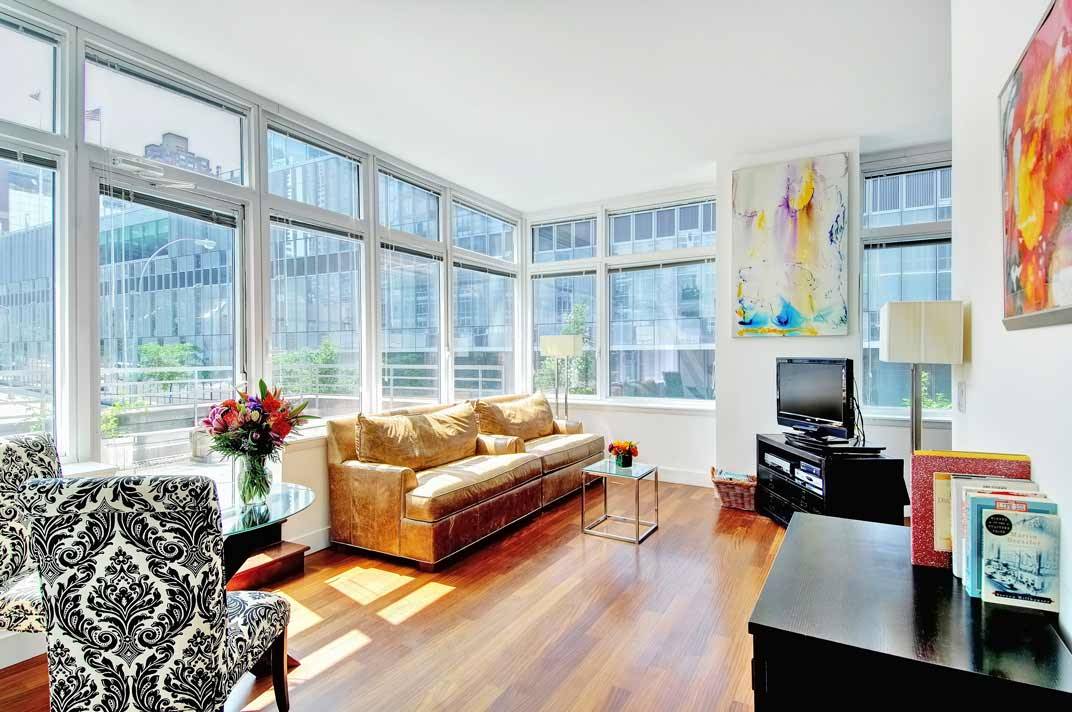 10 WEST END AVENUE | MAGNIFICENT STUDIO WITH GIANT OUTDOOR OASIS TERRACE | | OPEN HOUSE SUN