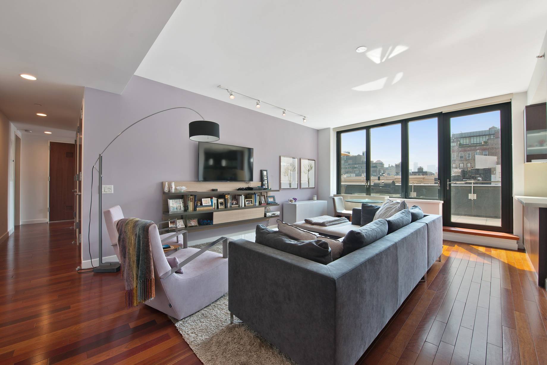Large 3 Beds 2.5 bath CONDO  + 2 terraces for sale