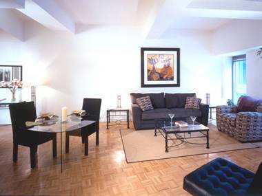 Rent reduction! LARGE two bed, heart of downtown, luxury full service building