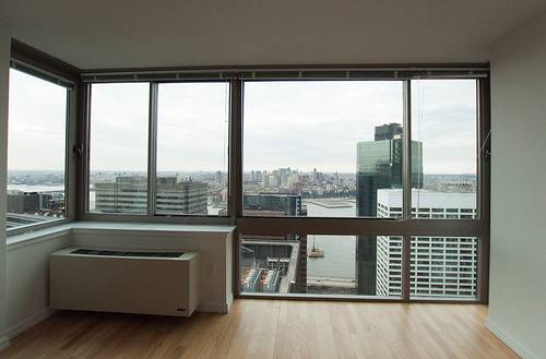 STUNNING 3BEDROOMS,2BATH,FULL SERVICE DOORMAN BUILDING,POOL,FREE GYM,1150 SF,