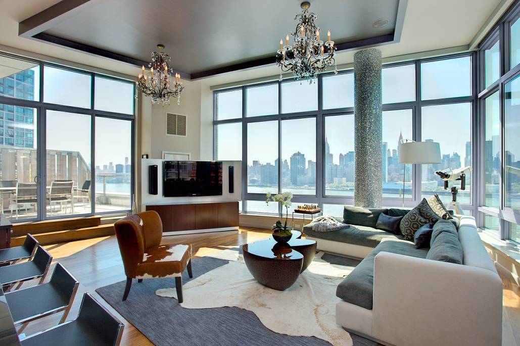 The most spectacular penthouse in Long Island City is now on the market. 3 beds/4 baths with private terrace & balcony. Direct water & city panoramic views. Simply magnificent!! 