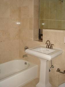 **BEAUTIFUL 2 BEDROOM RENO ON LOWER EAST SIDE FOR RENT ~ EXPOSED BRICK ~WASHER & DRYER ~ GREAT LOCATION! **
