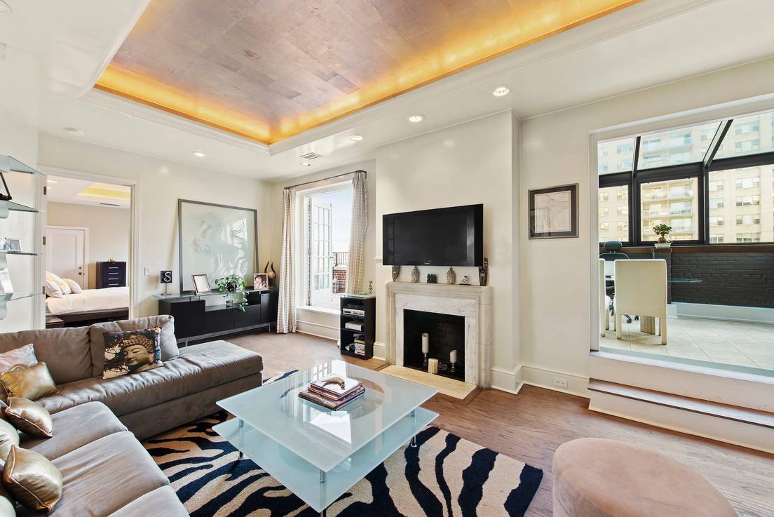 SHOW. STOPPING. PENTHOUSE. 1400SF Terrace!