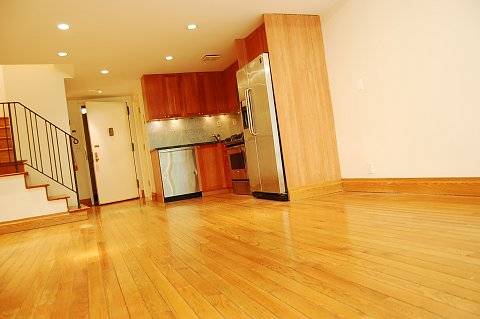 GOGEOUS 3BR/2BA TOWNHOUSE HI CEILNGS SS KITCHEN W/D PRIME WEST VILLAGE