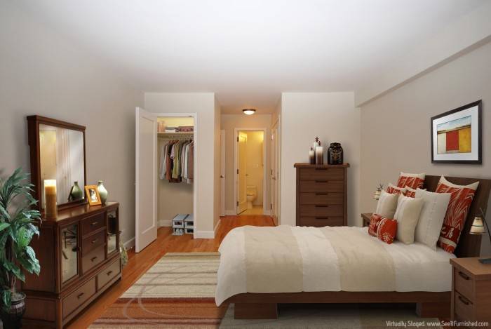 GORGEOUS Luxury 1 Bed, 1 Marble Bath***Full time Doorman***East 60's, Minutes From Your Midtown Office!! Call NOW!!