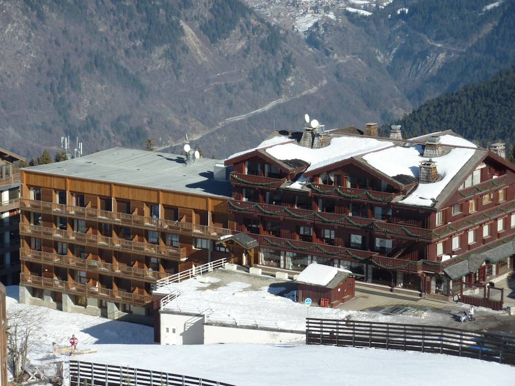 FRANCE-COURCHEVEL-APARTMENT ON THE SLOPES-3 BR-2 BATHS