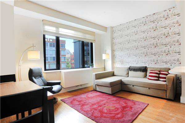STUNNING CHELSEA LUXURY 1 BEDROOM.......... GREAT LOCATION