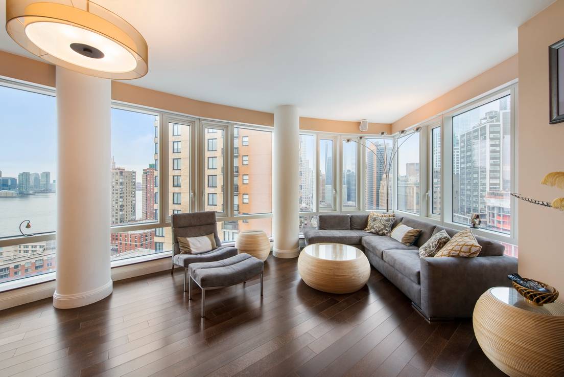  The Visionaire | 70 Little West Street | 20B