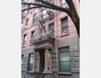 Midtown West One Bedroom Apartment for Rent at a Great Price!