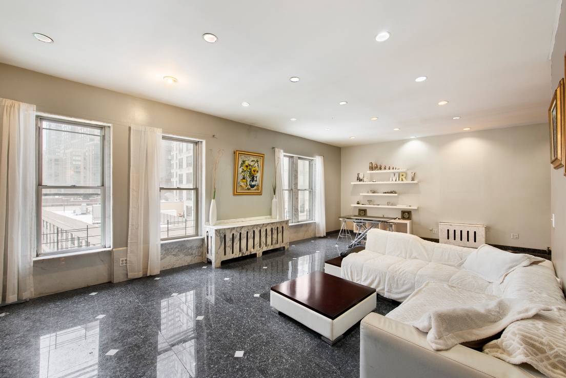 Loft-like Penthouse home**Conv 3 bedroom 2 bath// Over 1000 sqft PRIVATE ROOFDECK / OUTDOOR SPACE –Condo  Renovations-Washer/Dryer- Elevator and Laundry **Upper West Side/ Central park