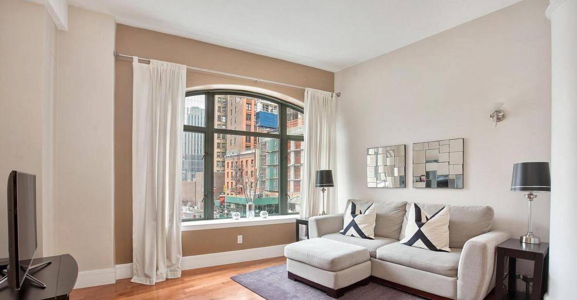 One Bedroom Condo with Direct Freedom Tower Views