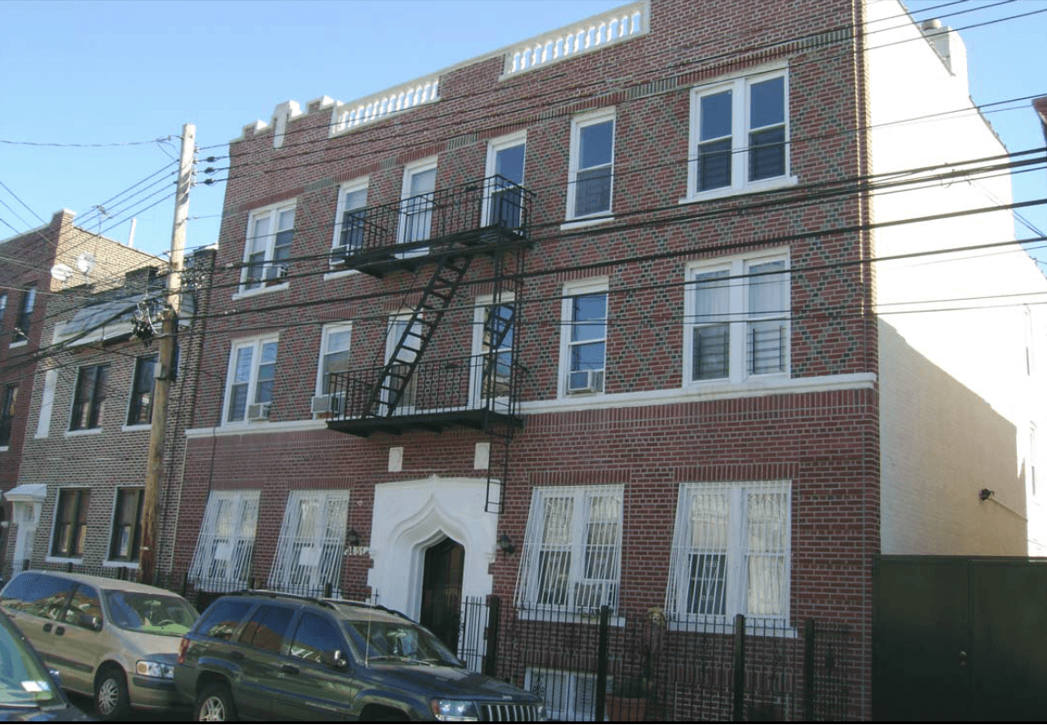 12 Unit Walk-Up Apartment Building For Sale in Long Island City