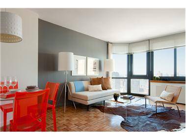 TRIBECA****HIGH FLOOR ONE BEDROOM****INDOOR SWIMMING POOL, FLOOR-TO-CEILING WINDOWS