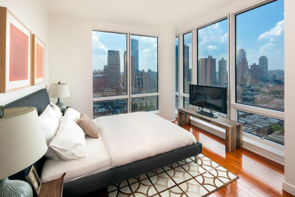 NEW LUXURY BUILDING!!! HUGE LOFT LIKE 1 BEDROOM FEATURING TERRACE SENSATIONAL CITY VIEWS 