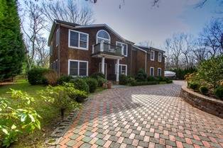 UNDER $600,000,  SPRINGS,  GUNITE POOL,  2 CAR GARAGE