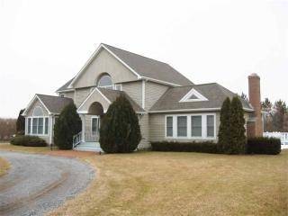 WATER MILL 4 BED WITH POOL - CLOSE TO OCEAN BEACHES