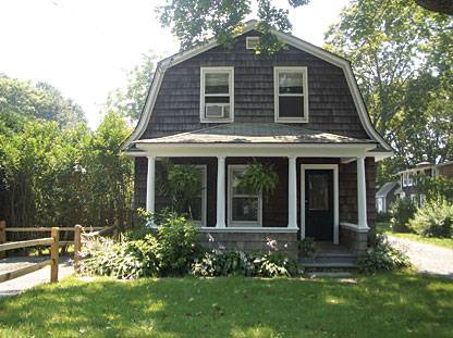 3 BEDROOM QUAINT GAMBREL EAST HAMPTON VILLAGE