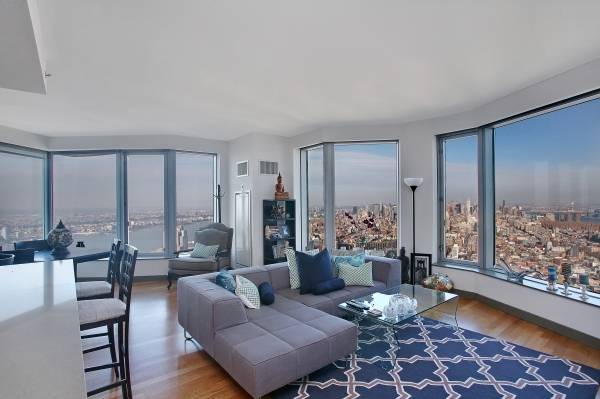 Financial District 2 Bedroom 2 Bathroom, Full Service Luxury Building, W/D, Floor to Ceiling Windows, Views, Pool, No Fee