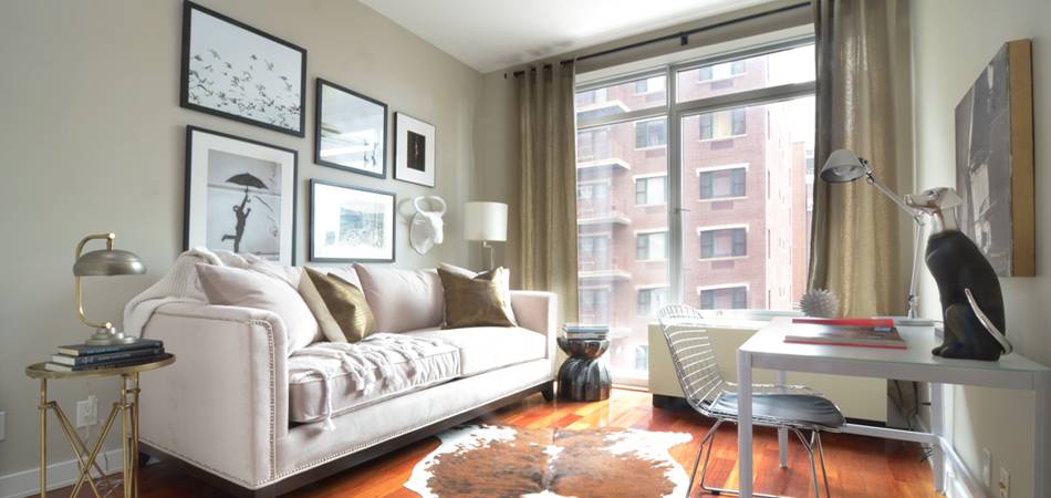Long Island City. Stunning three bedroom with two bathrooms. Washer/dryer. Condo-style finshes. No brokerage fees. $3,575/month