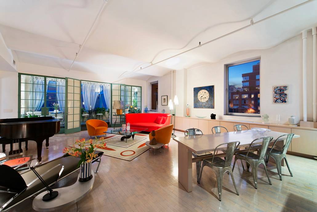 Massive Light-Filled 3 Bedroom, 2 Bathroom Corner Loft Apartment at The Hellmuth Building
