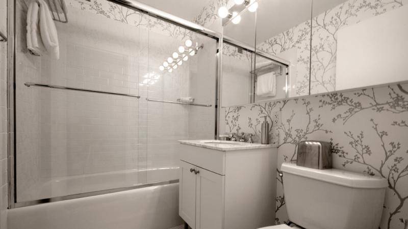 2 BED/2 BATH..FINANCIAL DISTRICT...ROOMMATE LAYOUT...WALK IN CLOSETS
