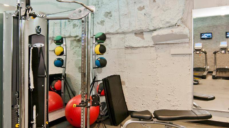 AMAZING LOFT-LIKE STUDIO...UPPER EASTSIDE...STEPS AWAY FROM CORNEL HOSPITAL..BEAUTIFUL STUDIO