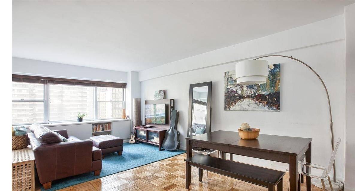 Newly Reduced!  Huge Beautiful Alcove Studio/Midtown East/Fabulous Views