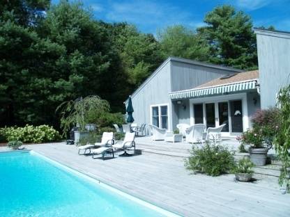 Oversized Jacuzzi and Media Room East Hampton Northwest