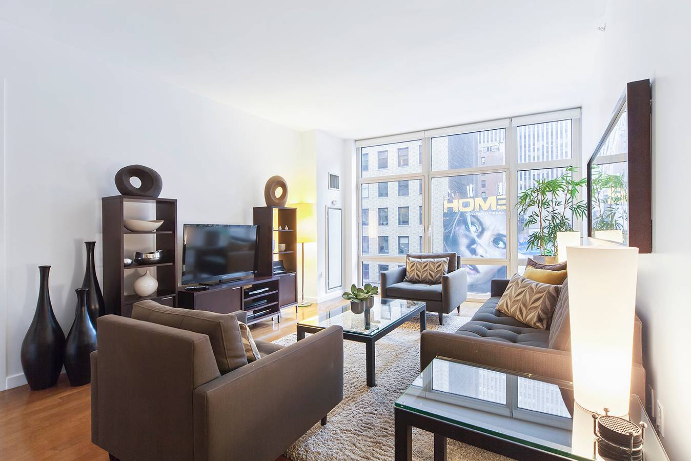 Spectacular 2 BR/2 Bath condo w/Home Office in Time Square