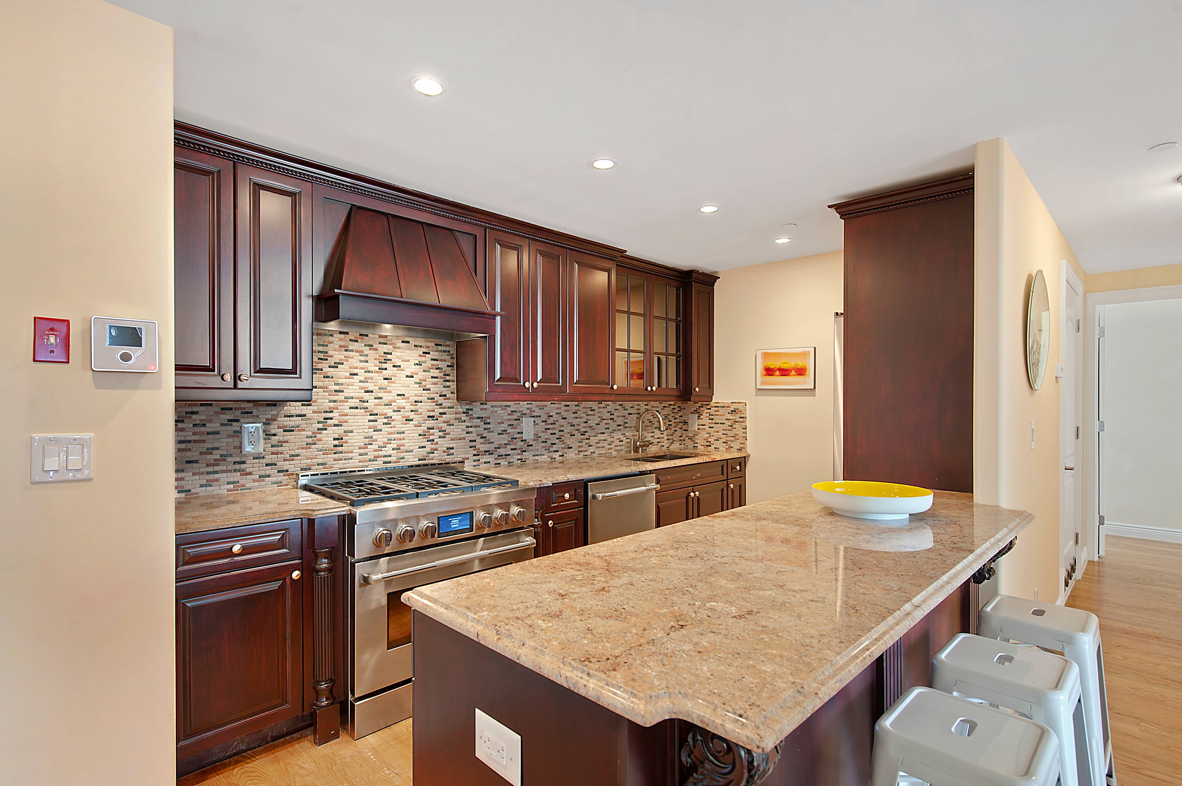 BRAND NEW: DYNAMIC DUPLEX WITH A HUGE TERRACE... NEWLY RELEASED BY THE BUILDER