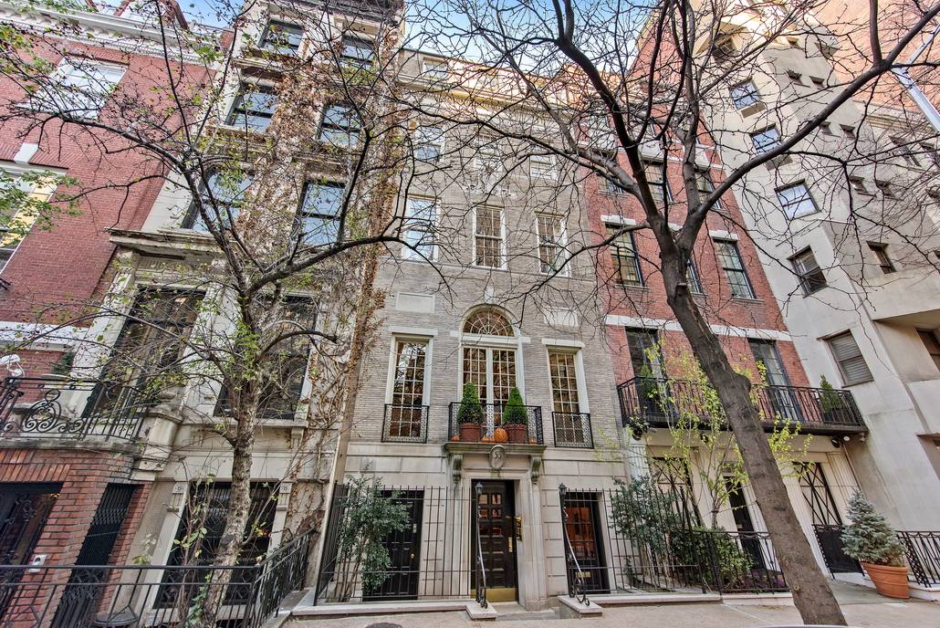 Stunning Townhouse Living Off Madison Avenue