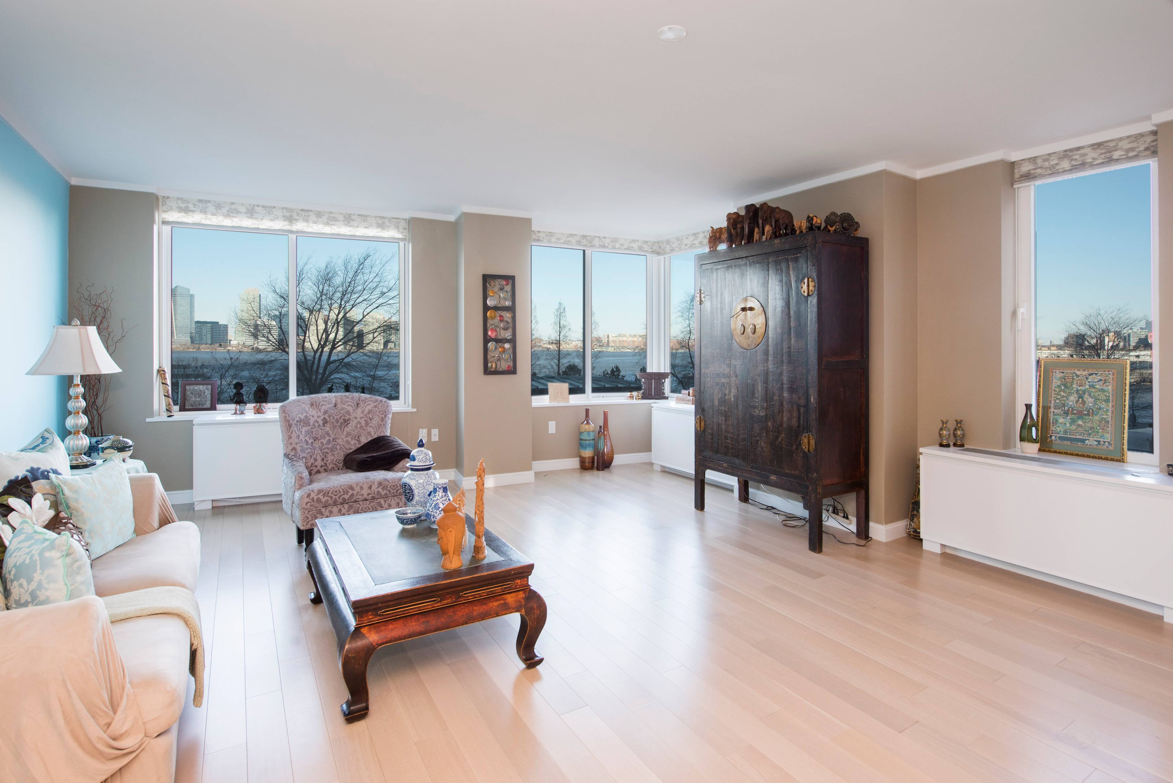 Proteced River Views! Rare Corner 4-Bedroom at River & Warren