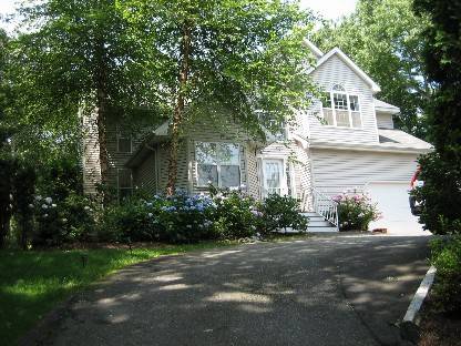 Bridgehampton Four Bedrooms swith Heated Pool