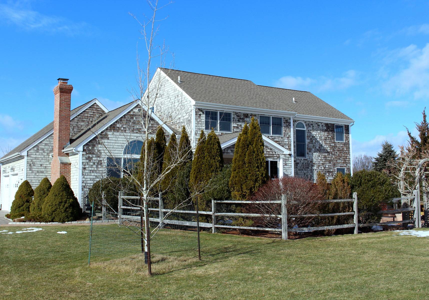 Exciting Contemporary in East Hampton