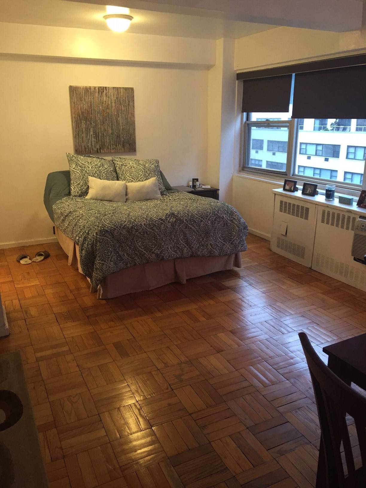 **333 E.46 St**Alcove Studio full service Doorman building***FOR RENT