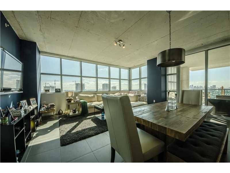 Gorgeous views of the bay and downtown miami skyline from this 29th fl Designer Model